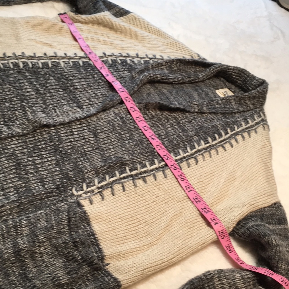 Billabong sweater cardigan size medium - Picture 3 of 10